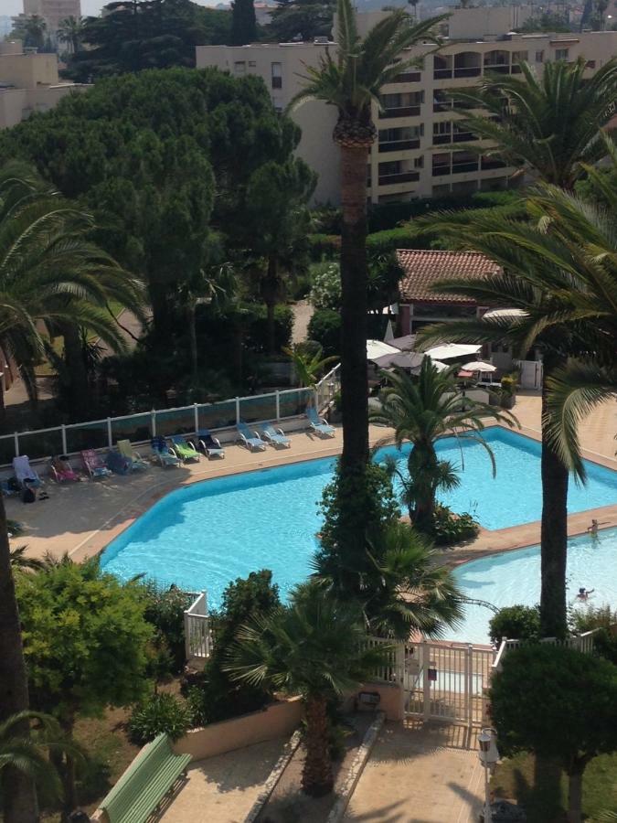 Appartement T2 De Standing Au Pied Des Plages Golfe Juan Esterno foto