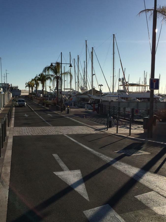 Appartement T2 De Standing Au Pied Des Plages Golfe Juan Esterno foto