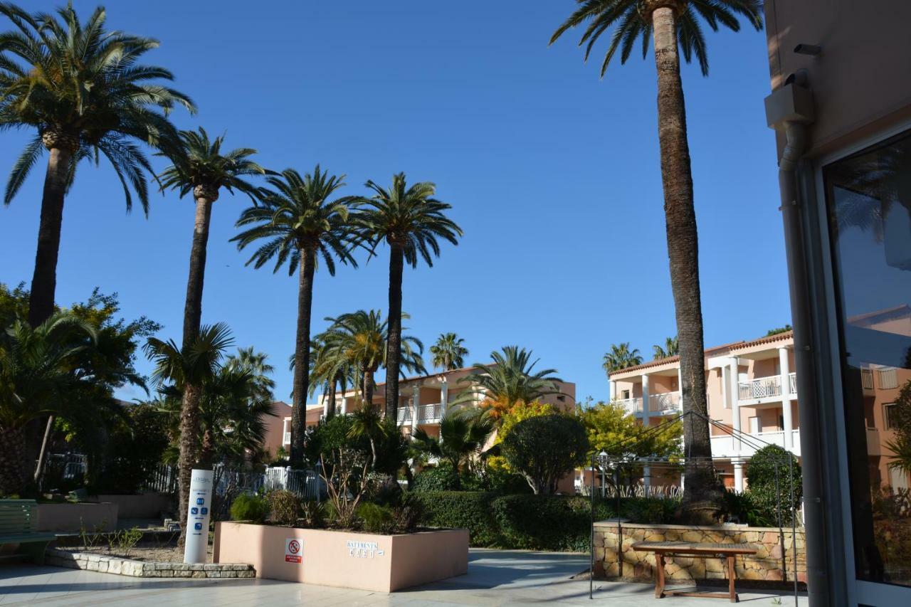 Appartement T2 De Standing Au Pied Des Plages Golfe Juan Esterno foto