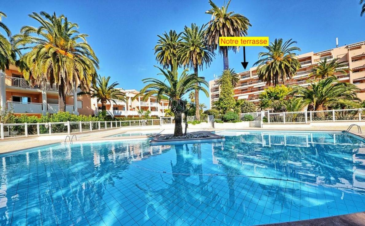Appartement T2 De Standing Au Pied Des Plages Golfe Juan Esterno foto